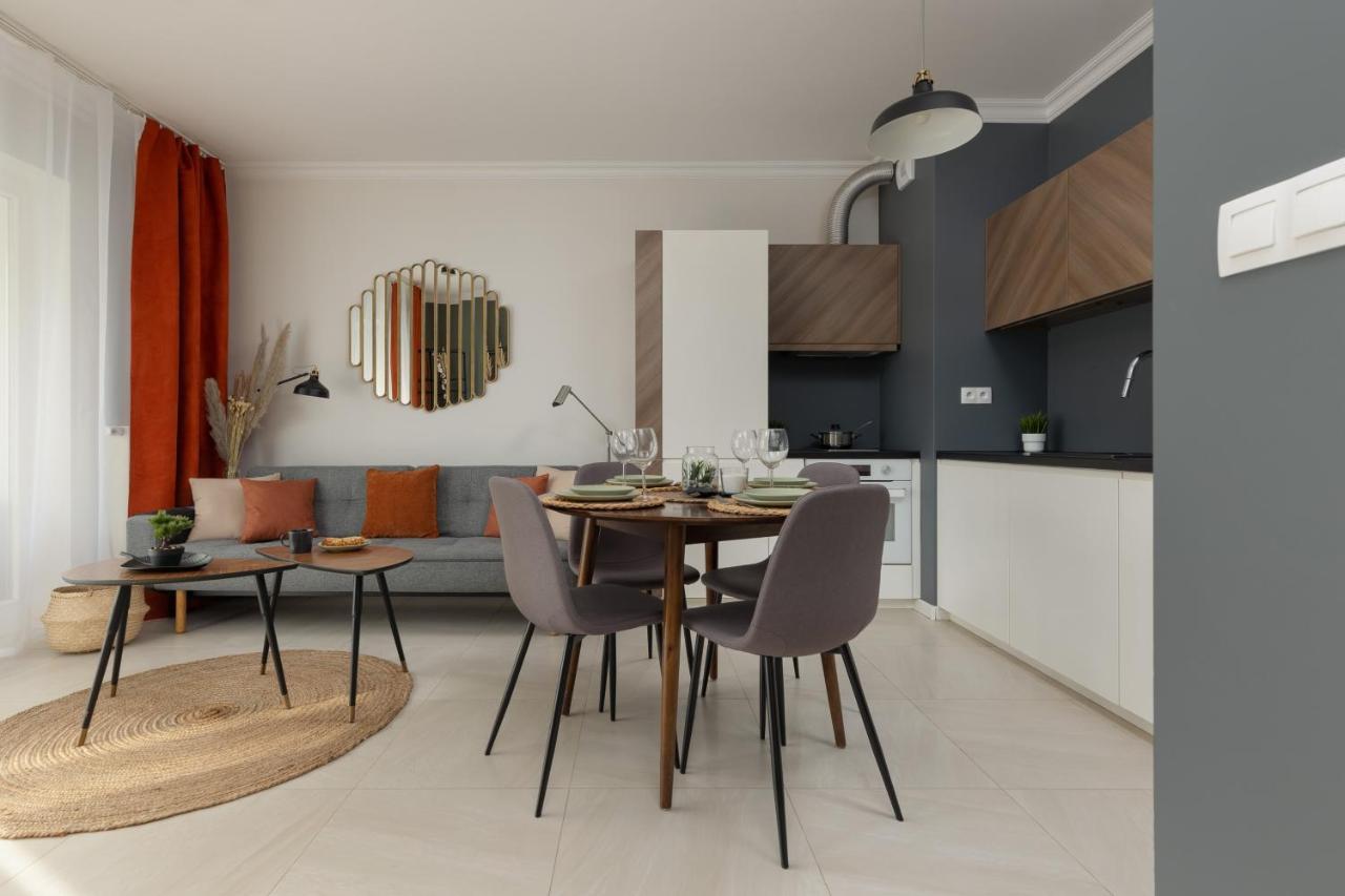 Lakeview Apartment Kapelanow Armii Krajowej By Noclegi Renters Warsaw Exterior photo
