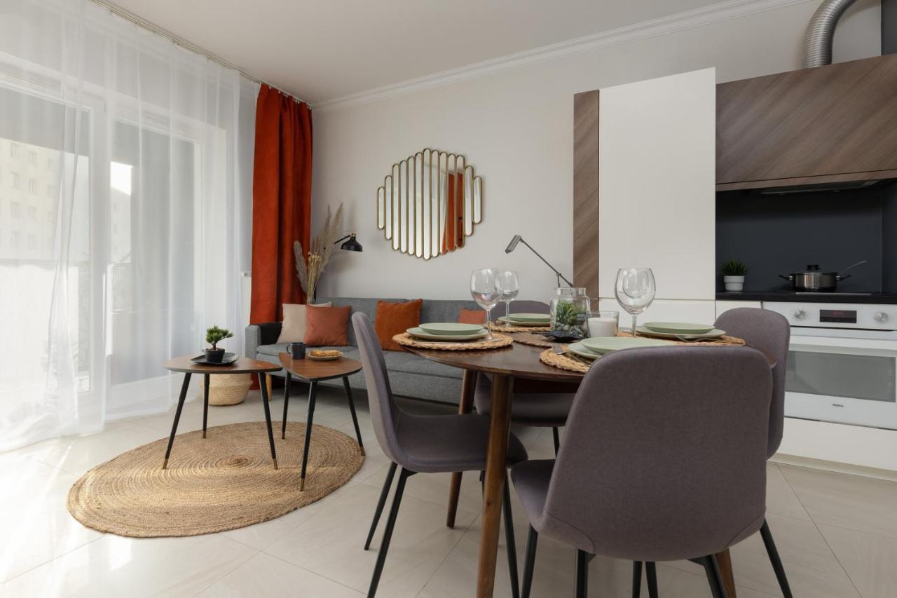 Lakeview Apartment Kapelanow Armii Krajowej By Noclegi Renters Warsaw Exterior photo