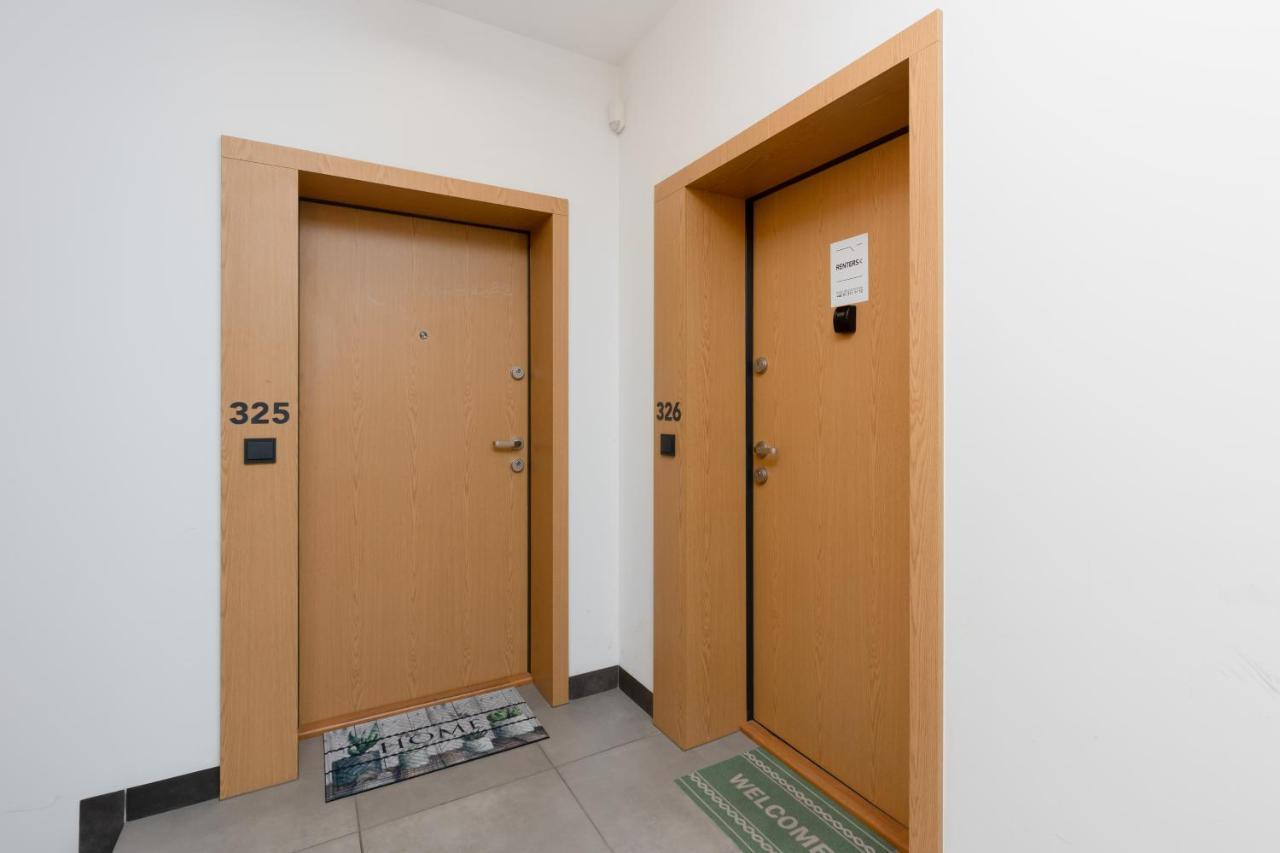 Lakeview Apartment Kapelanow Armii Krajowej By Noclegi Renters Warsaw Exterior photo
